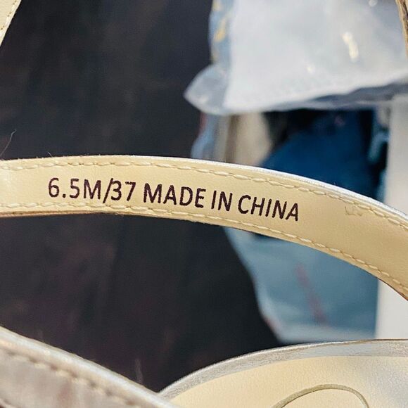 Jessica Simpson Embellished Strappy Open Toe Joziene Sandals Gold Size 6.5/37 - Picture 6 of 7